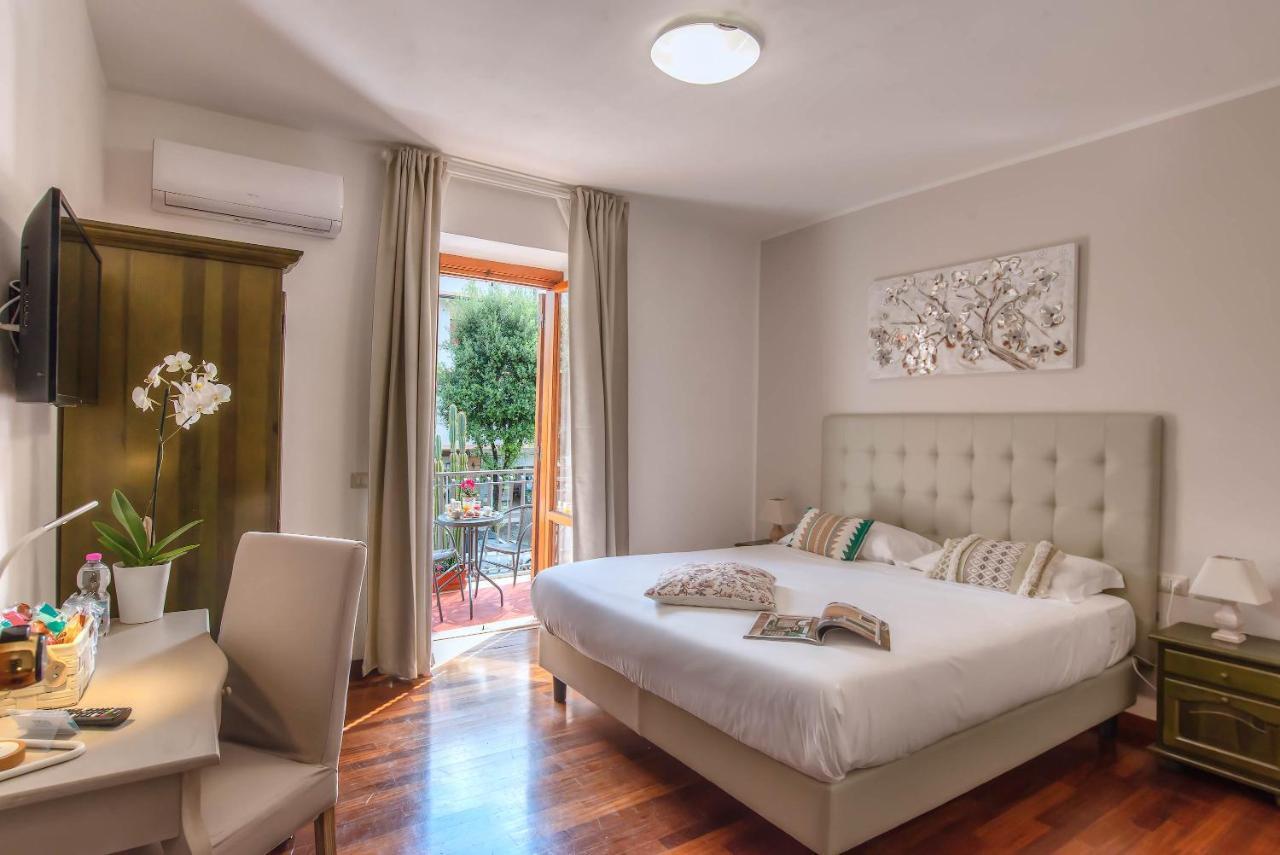 Plaza Rooms Ciampino Exteriör bild