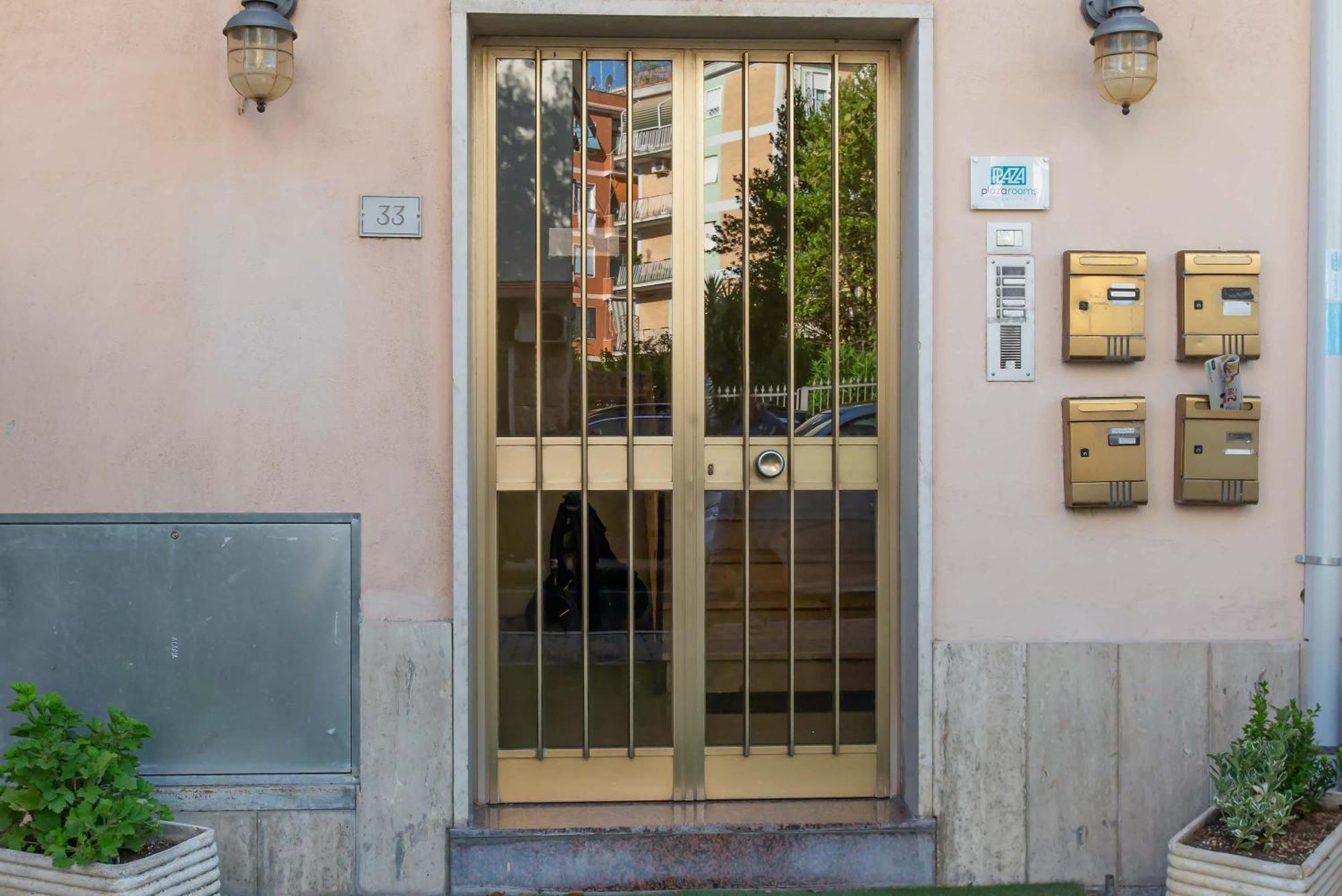 Plaza Rooms Ciampino Exteriör bild